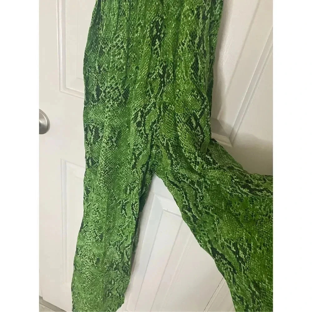 L’Agence Jaelyn Green Silk Animal Print Cropped Wide Leg Jumpsuit Size 2 - Picture 10 of 10